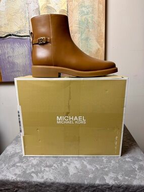New Michael Kors Mandy Ankle Bootie Size 8M